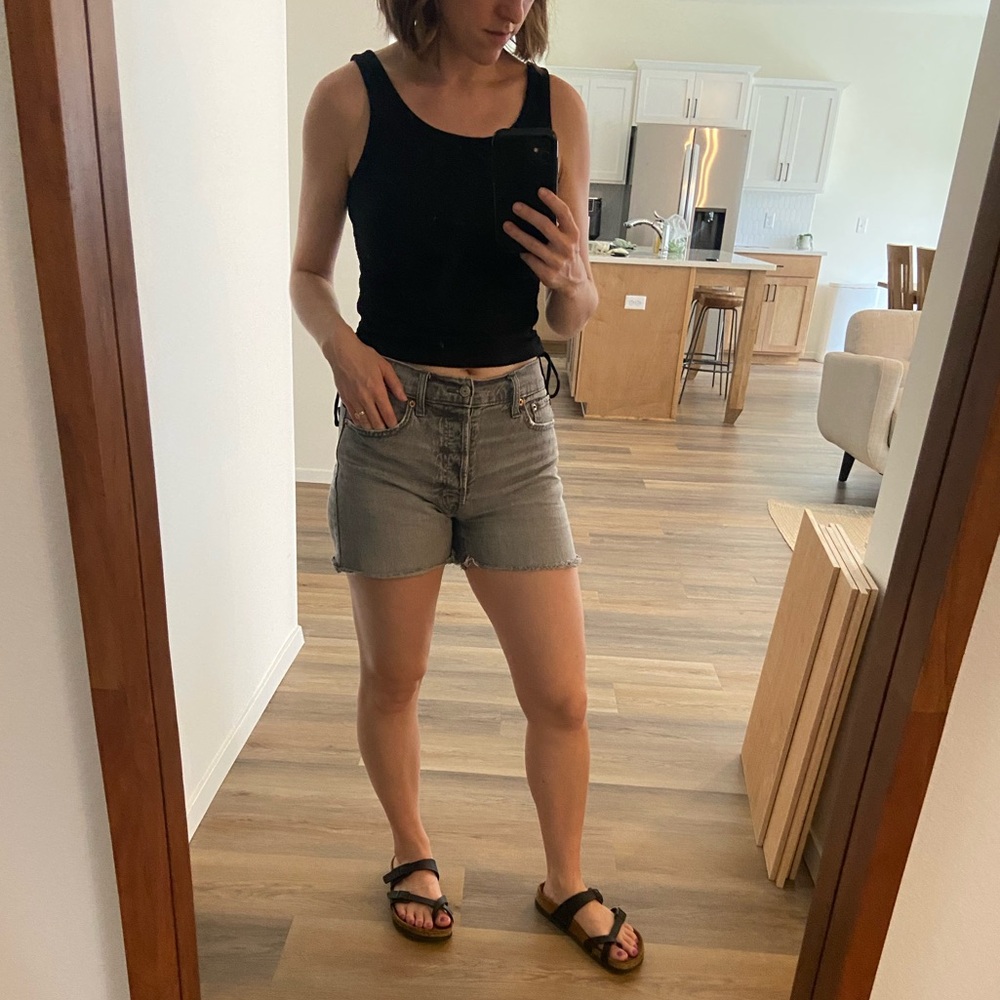GAP Cheeky MIDI Short High Rise Grey Denim Women's Shorts size: 2
